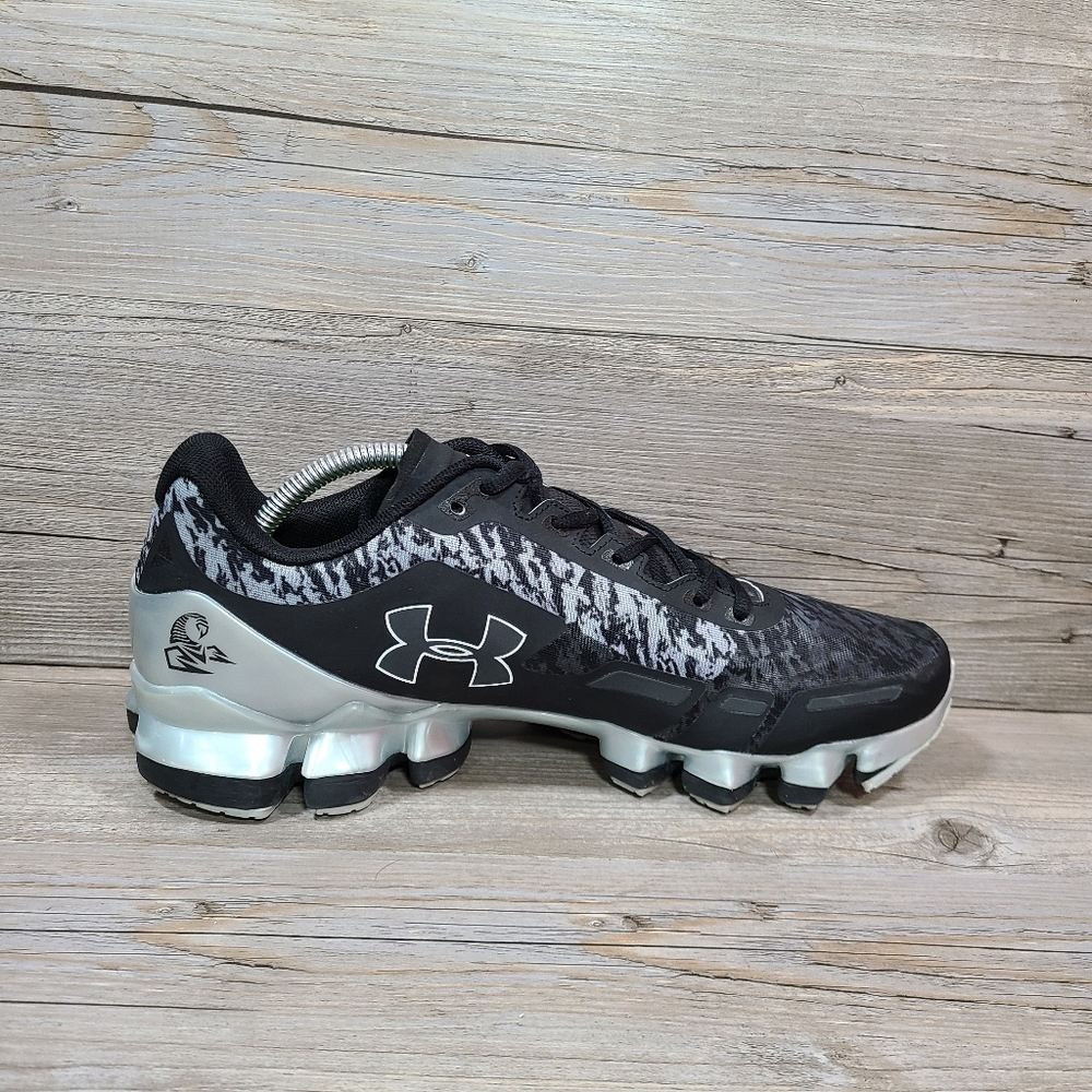 Under Armour Men's Black Running Shoes - Picture 3 of 10